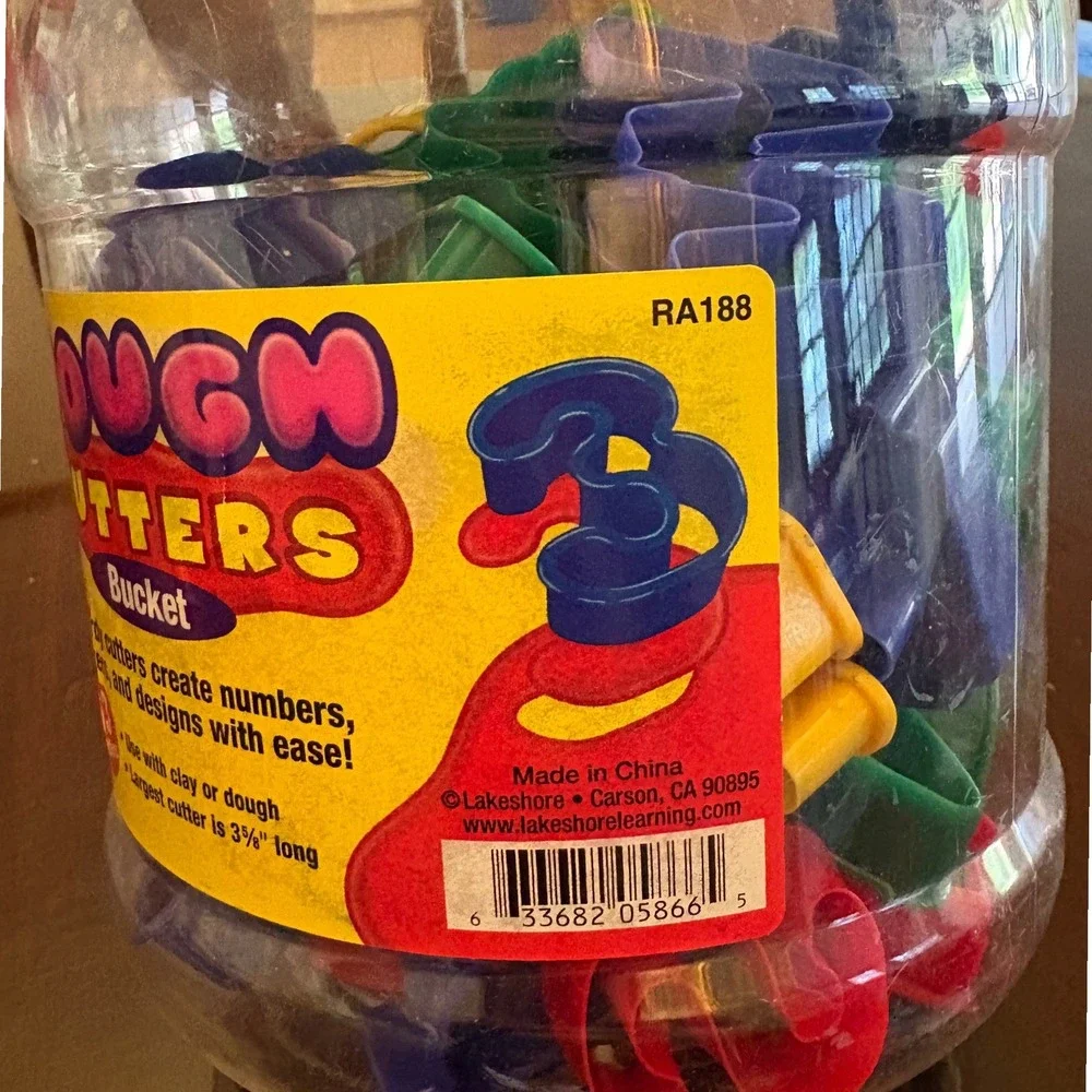 Lakeshore‎ Learning Dough Cutters Bucket 53 pieces Alphabet Numbers Shapes RA188